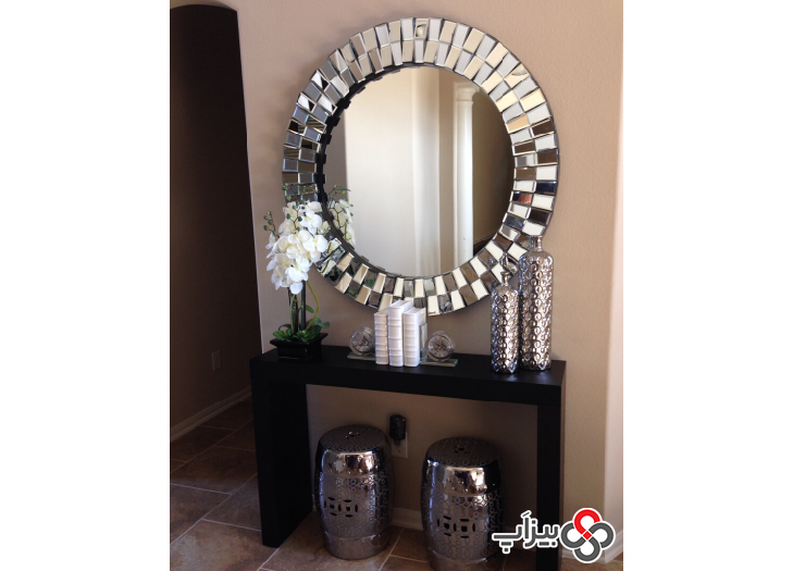 4. قرار دادن یک آینه گرد مدرن در ورودی خانه
